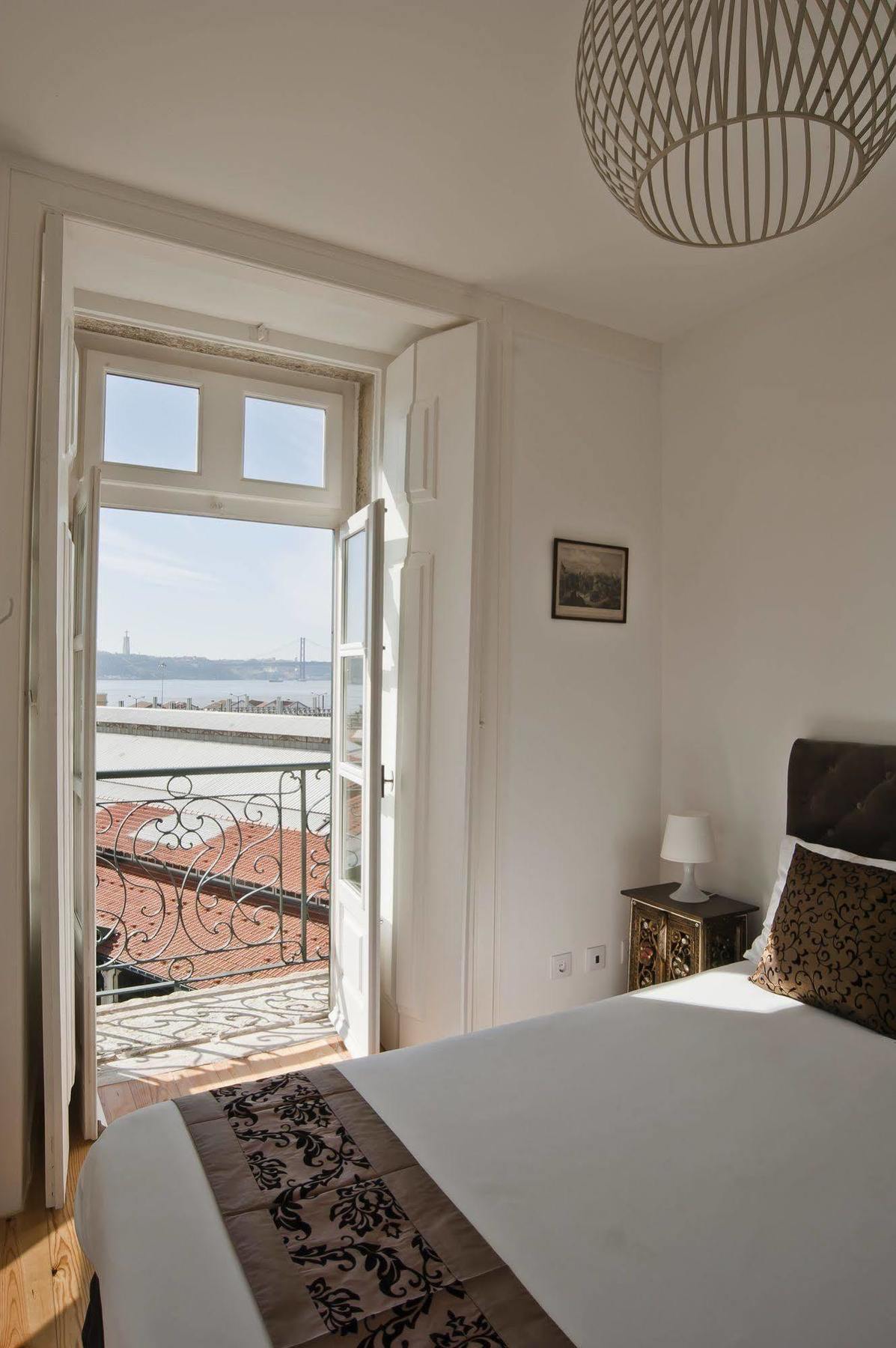 Ribeira Tejo By Shiadu Guesthouse Lissabon Exterior foto